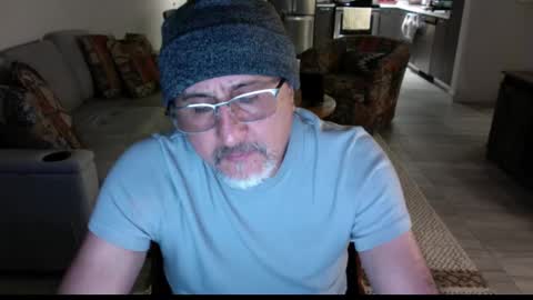 QS - INDEPENDENT MODEL online show from February 27, 8:13 am