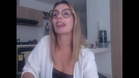 latinpaprika online show from March 11, 9:02 am