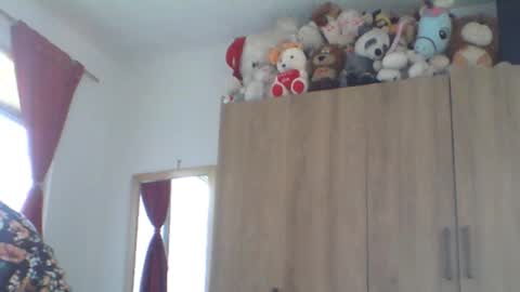 Laura online show from February 9, 9:50 pm