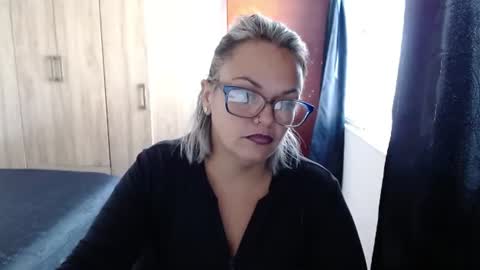Laura online show from July 28, 3:21 pm