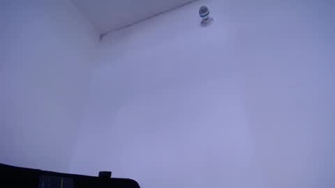 Snapshot of lau_24 chatting on March 3, 8:43 pm lau_24 online show from March 3, 8:43 pm
