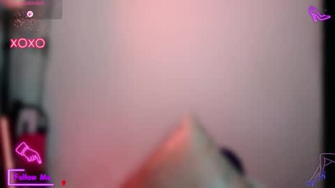 laujgray online show from December 2, 6:22 am