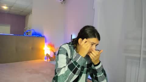 Laura online show from December 1, 6:44 am