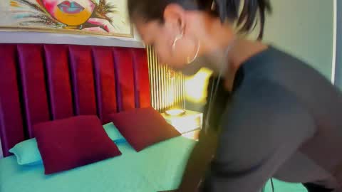 Laura online show from March 11, 12:41 pm