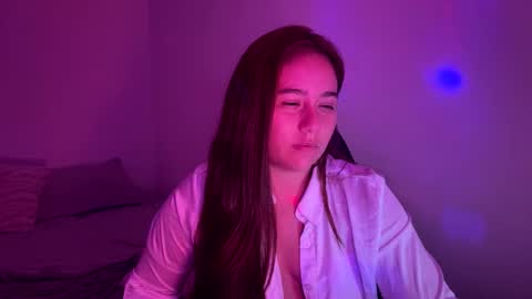 laura online show from March 21, 8:19 am