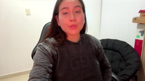 laura online show from November 26, 3:04 am