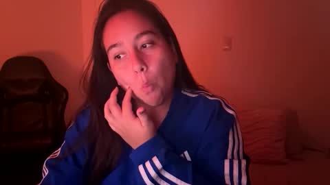 laura online show from February 15, 11:58 pm