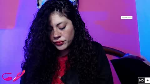Snapshot of laura_fountain_ chatting on October 16, 11:36 pm weedcam Curly Laura OF    online show from October 16, 11:36 pm