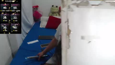 laura_foxx2379 online show from October 24, 2:23 am