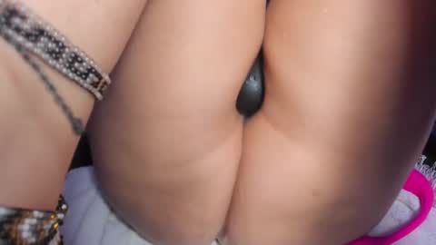 Snapshot of laura_hills18 chatting on March 1, 6:21 pm Lura online show from March 1, 6:21 pm