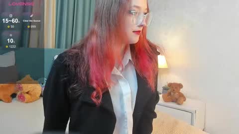 laura_kelley1 online show from November 18, 8:39 am