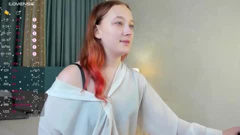 laura_kelley1 online show from November 19, 8:46 am