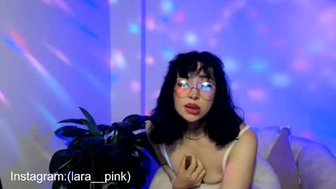 laura_pink01 online show from February 3, 11:58 pm
