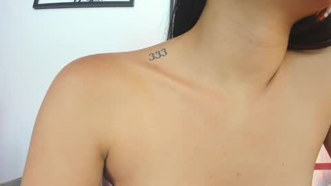 LAURA SOE online show from March 3, 6:24 pm