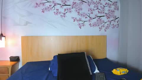 Laura online show from February 17, 3:05 am