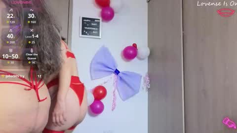 Laura online show from February 14, 1:41 am