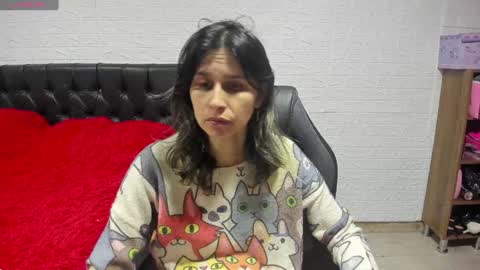 Snapshot of lauren_ashlee chatting on January 22, 3:40 pm Lauren Independent model online show from January 22, 3:40 pm