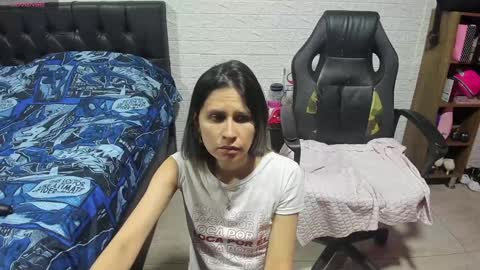 Snapshot of lauren_ashlee chatting on January 14, 1:26 am Lauren Independent model online show from January 14, 1:26 am