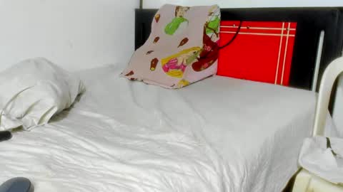 lauren_mark_ online show from April 12, 1:42 am