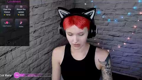 Eva online show from April 14, 6:00 pm