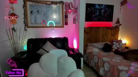 Lauren online show from March 11, 9:13 am