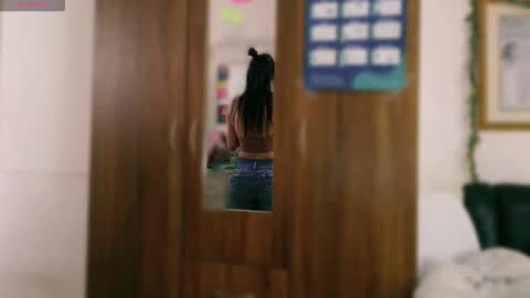 Lauren online show from May 4, 8:26 pm