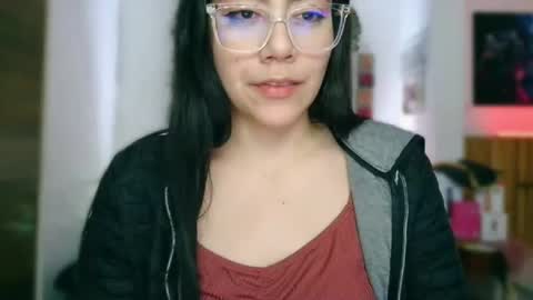 Lauren online show from May 31, 4:00 am