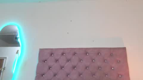laurenlaine online show from June 2, 1:02 pm
