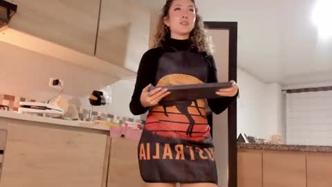 laurenn_111 online show from June 18, 4:29 am