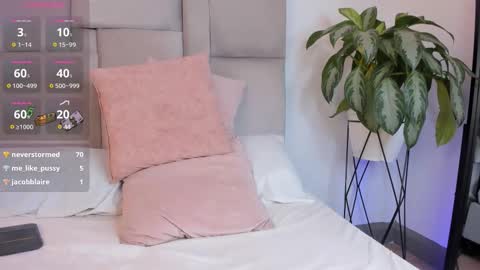 laurenn_smitth online show from October 3, 6:16 pm