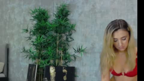 LaurennLane online show from February 24, 7:22 am