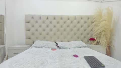 Lauren  online show from March 14, 11:31 pm