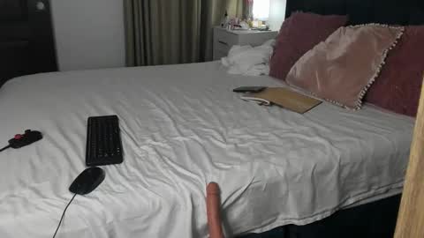 daniela angel     online show from March 29, 12:12 am