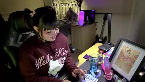 Lavenderrzz online show from January 14, 3:31 pm