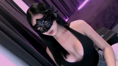 lavenia487426 online show from February 3, 8:40 am