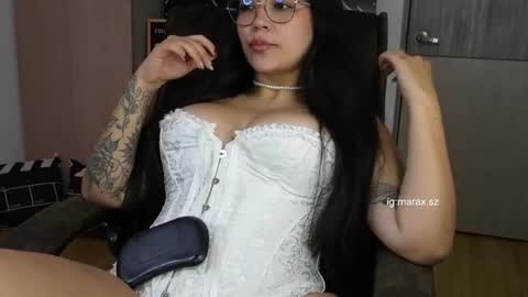 Snapshot of laviah chatting on September 29, 1:15 am Mara online show from September 29, 1:15 am
