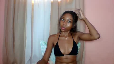 layannek online show from May 25, 5:35 am