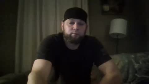 Snapshot of layinlow42 chatting on January 1, 8:13 am layinlow42 online show from January 1, 8:13 am