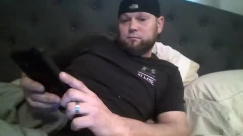 Snapshot of layinlow42 chatting on December 9, 6:14 pm layinlow42 online show from December 9, 6:14 pm