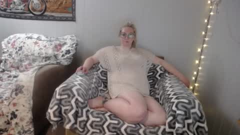 layla699617 online show from June 5, 10:20 am