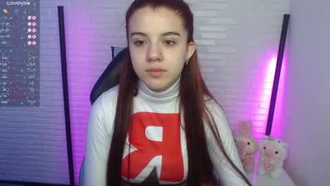 Layla online show from March 7, 1:40 pm