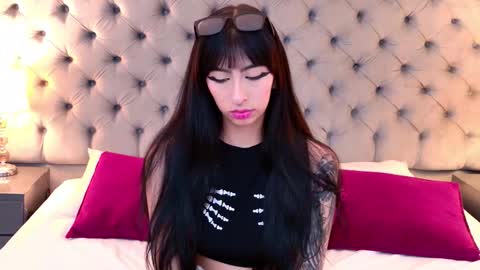 Lau online show from December 2, 7:34 pm