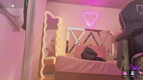 laylafoxy_tay online show from November 19, 3:28 am