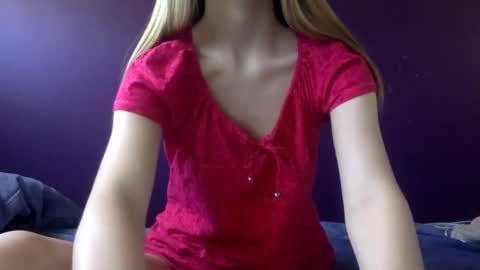 laylalovely18 online show from January 29, 4:05 am