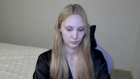 LaylaPretty001 online show from November 16, 1:46 pm