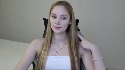 Laylla001 online show from February 12, 7:13 am