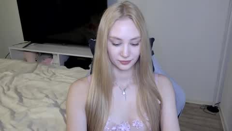 Laylla001 online show from March 3, 7:26 am