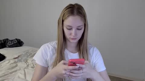 Laylla001 online show from December 6, 11:06 am