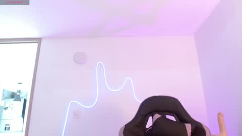 Vannessa  online show from April 27, 1:08 pm