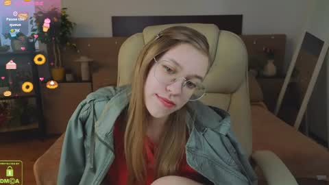 layriantavee online show from April 1, 7:53 am